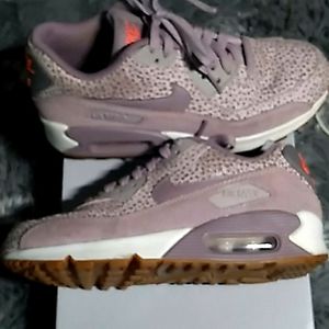 Nike air max purple plum safari